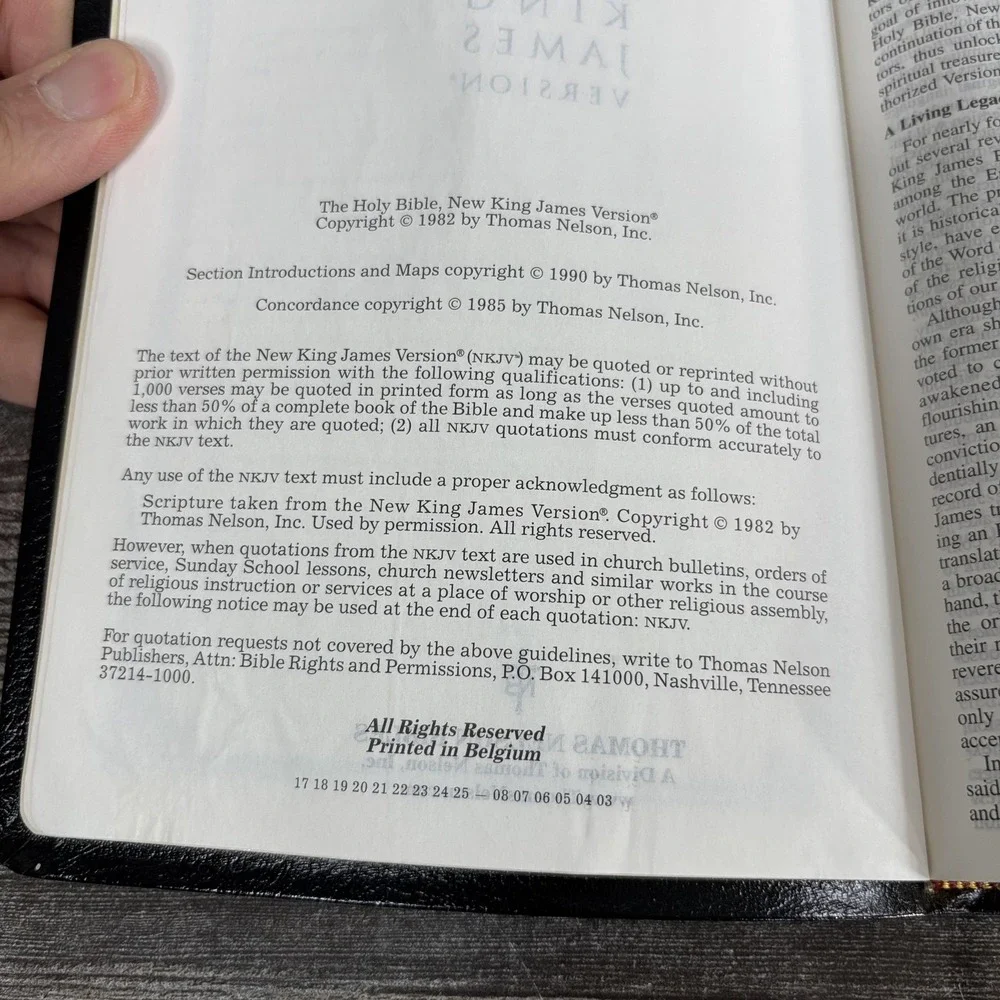 Holy Bible NKJV New King James Version Bonded Leather Black Nelson Thinline